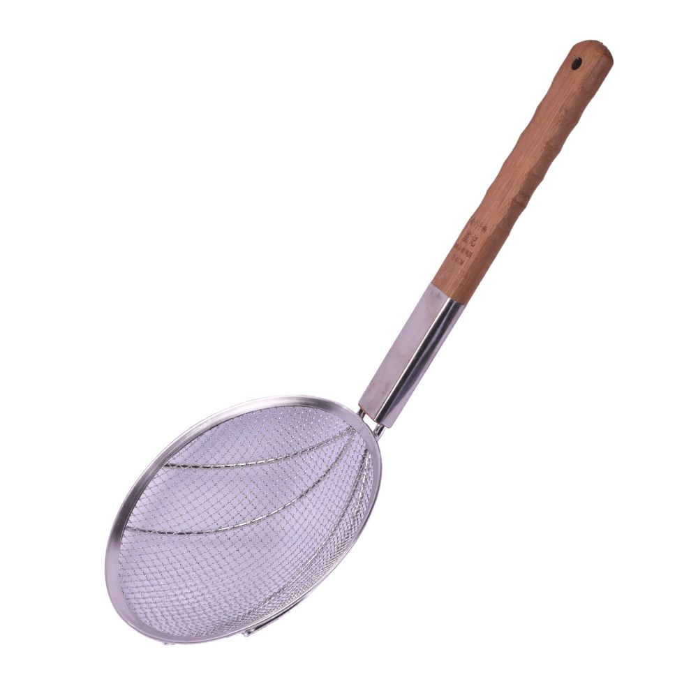 Coarse Mesh Skimmer with a Wooden Handle 24 cm