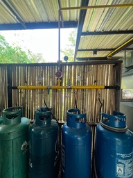 [KAS0016] ガソリンスタンド 2x2